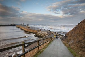 whitby waves 9.jpg